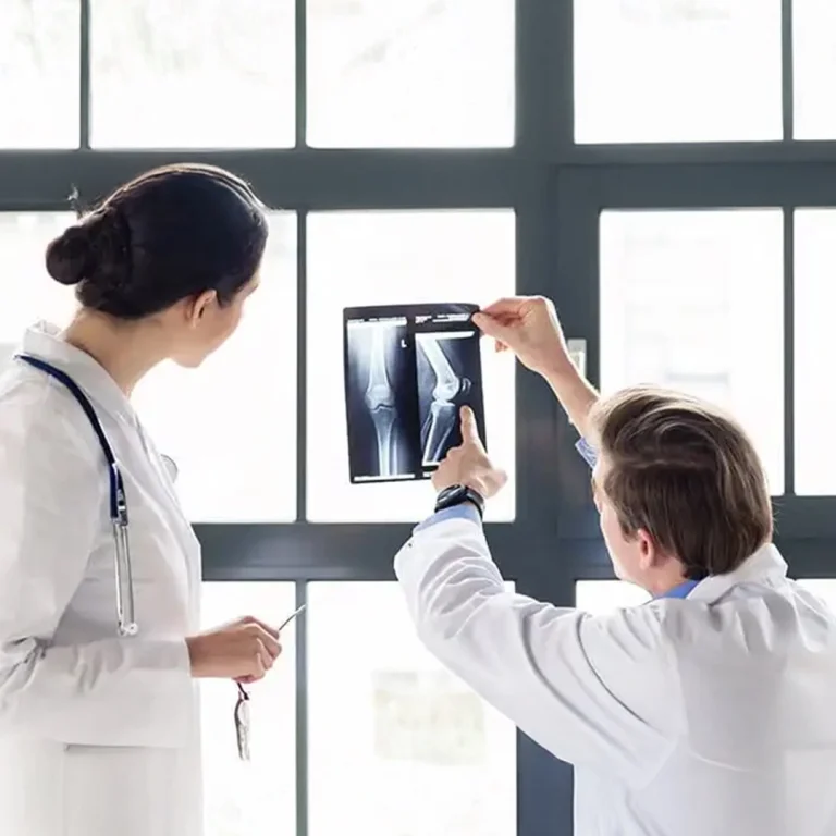 What Is an Orthopedic Doctor and How Can They Help You?