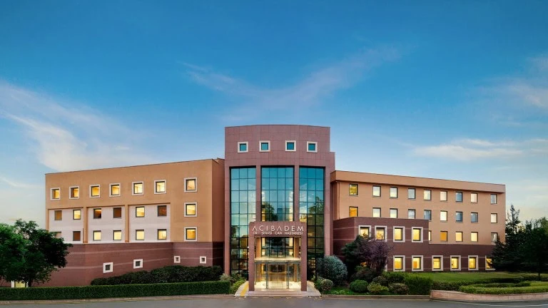 Exterior view of Acibadem Dr. Sinasi Can Hospital in Kadikoy.