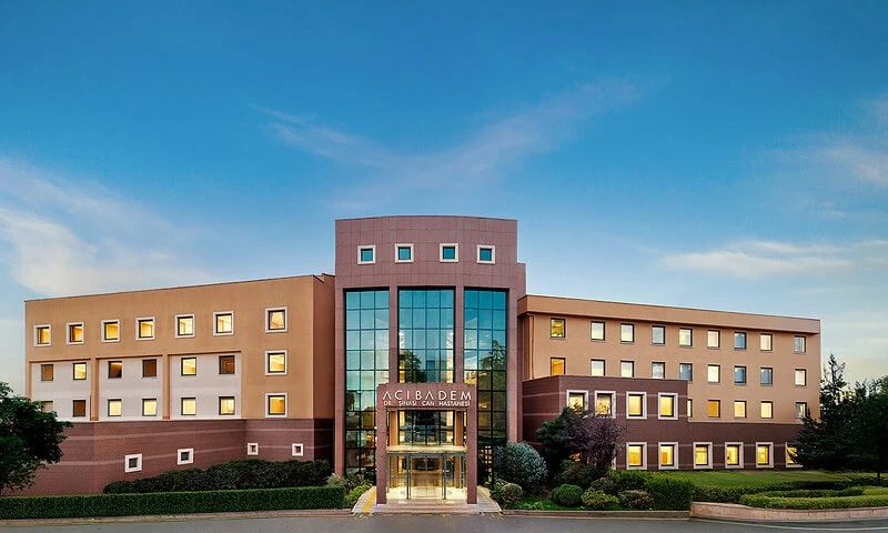 Exterior view of Acibadem Dr. Sinasi Can Hospital in Kadikoy.